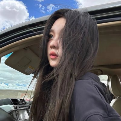 单车上的少女